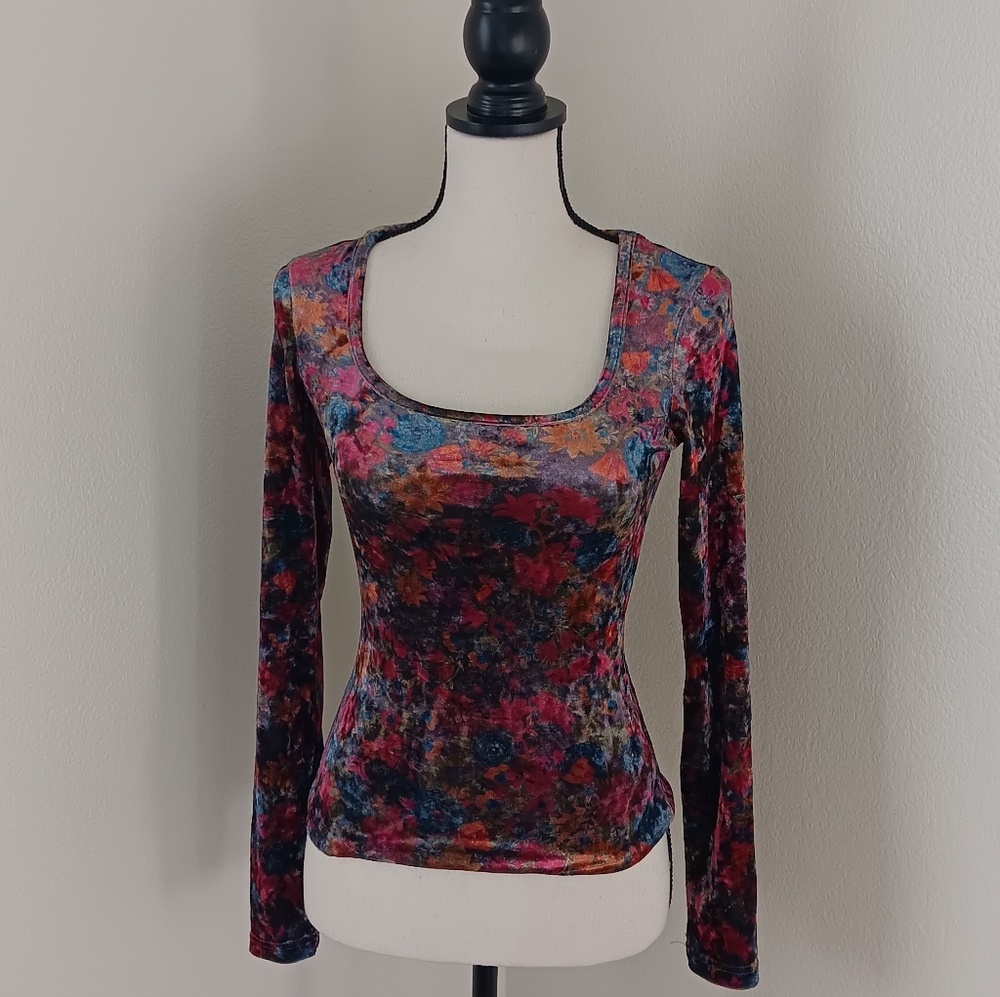 NATURAL LIFE Colorful Velvet Long Sleeve Top